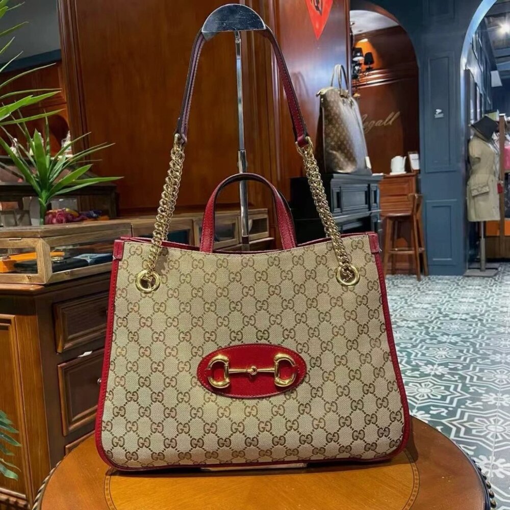 N16 Slightly Used Gucci 1955 Monogram Chain Bag